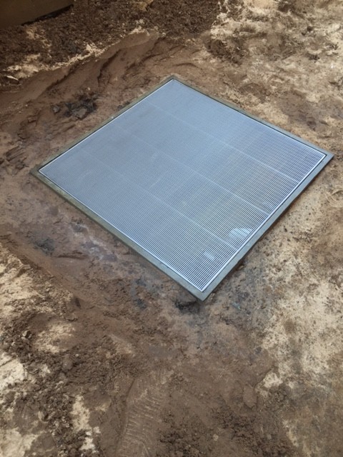 CMF supplied and installed a new 900x900 stainless steel heel guard grate on the 900 pump out pit.